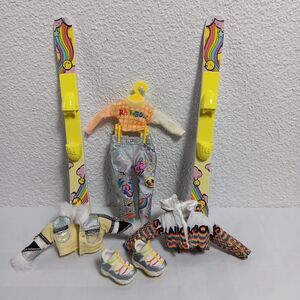 Rainbow High Winter Break Sunny Madison Clothes Jacket Skate Ski Accessories Lot